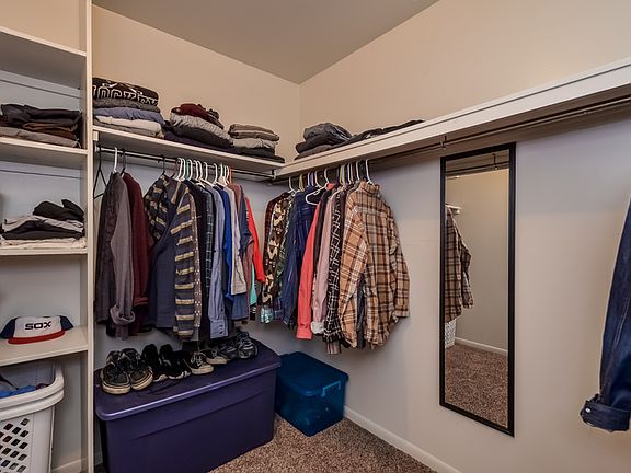 4th image of 105 N Kendall Ave APT 3L