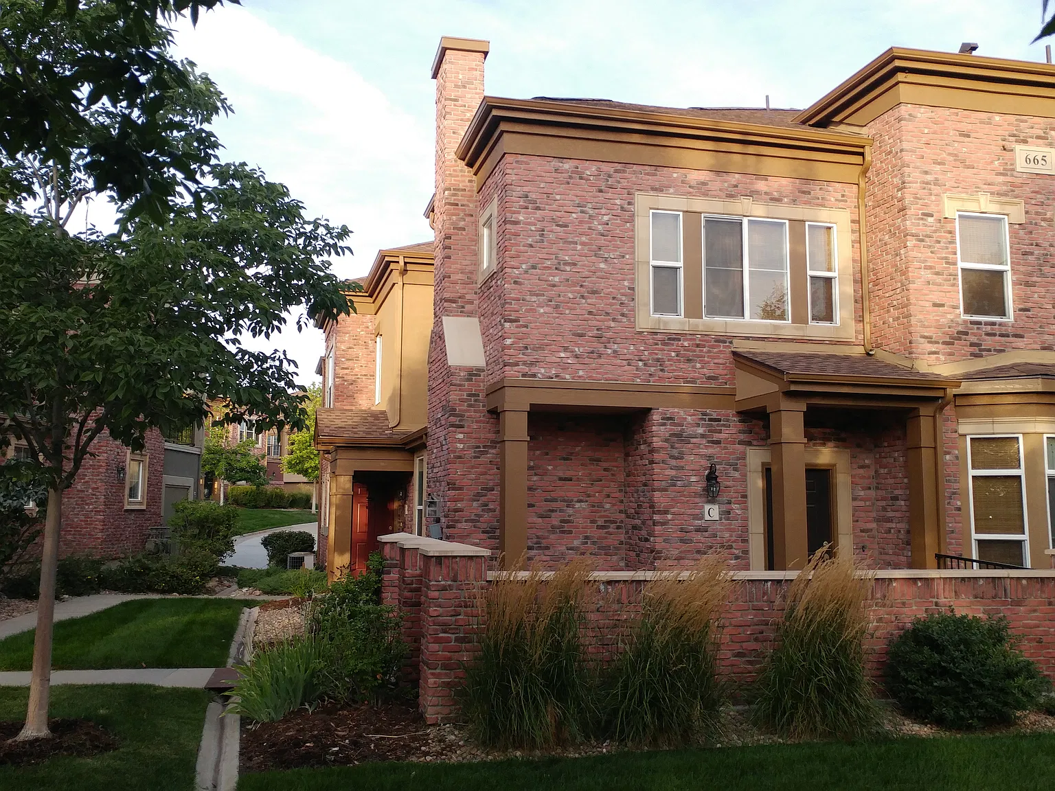 2 bed, 1294 sqft, $2,850 — Photo 3