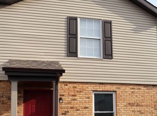 1111 Columbus Cir #B, Warrenton, MO 63383
