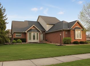 55206 Leonard Ct, Shelby Township, MI 48316