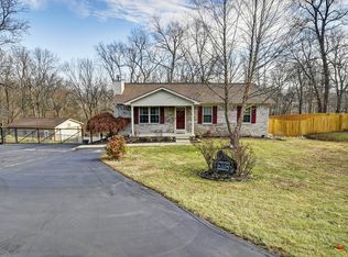 212 Meadowbrook Ct, Shepherdsville, KY 40165
