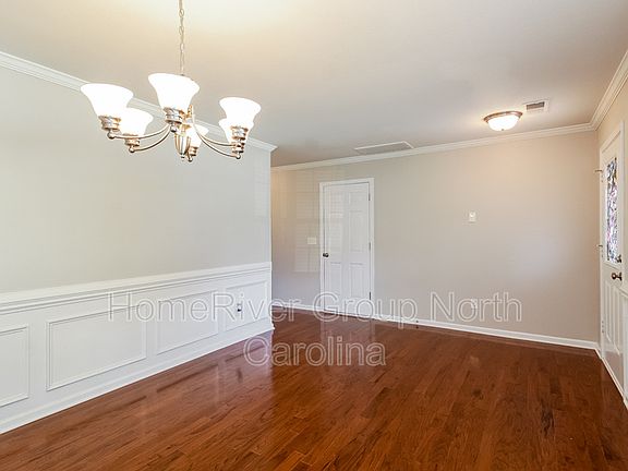 4th image of 1311 Waldridge Ct