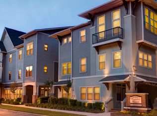 1142 SW 3rd Ave APT 202, Gainesville, FL 32601