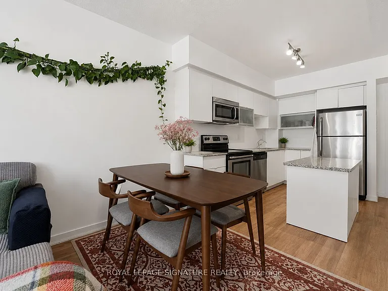 59 E Liberty St #905 — Photo 7