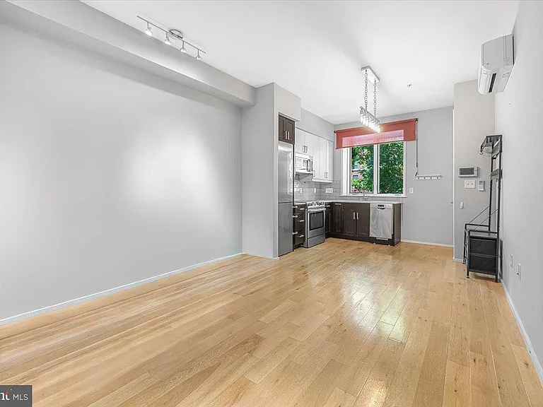 1474 Belmont St NW #2 — Photo 6