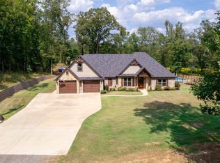 1119 Steamboat Rd, White Oak, TX 75693