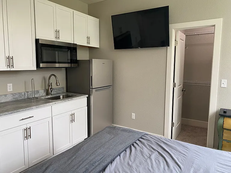 916 S 7th Ave — Photo 3