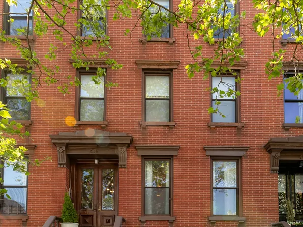 72 Conselyea Street image 1 of 29