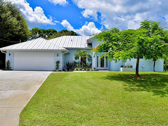 2nd image of 2624 SE Ibis Ave