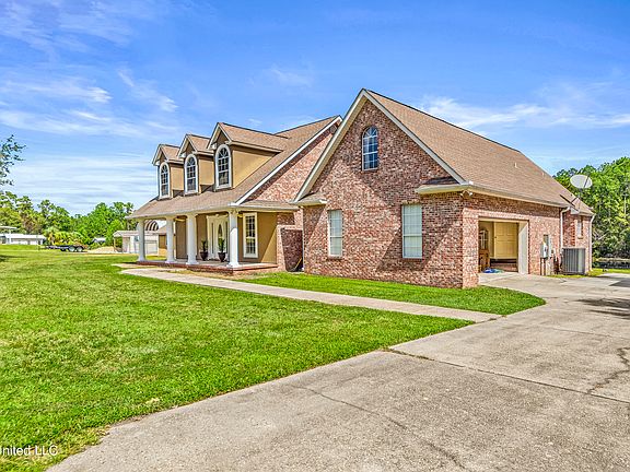 5th image of 12412 Fox Forest Dr