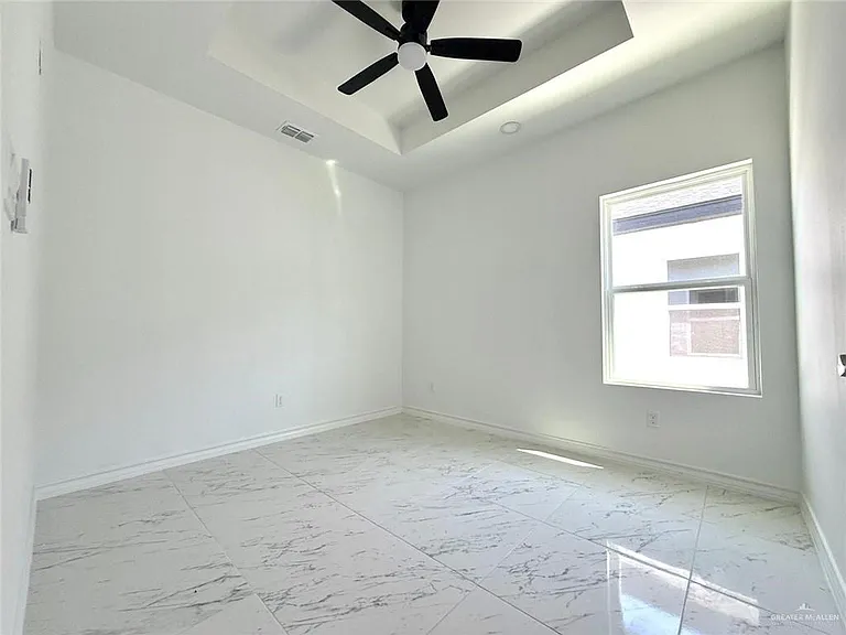 11308 N 25th St #4 — Photo 7