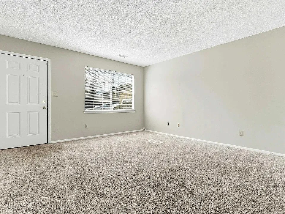1935 Springlake Court - 1 — Photo 2