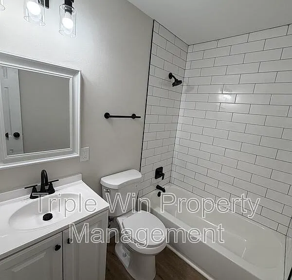 2245 Lindsay Ln — Photo 37