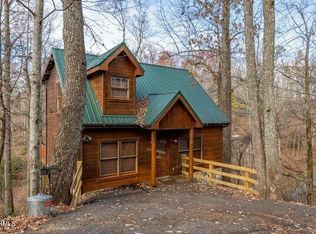 2457 N School House Gap Rd, Sevierville, TN 37876