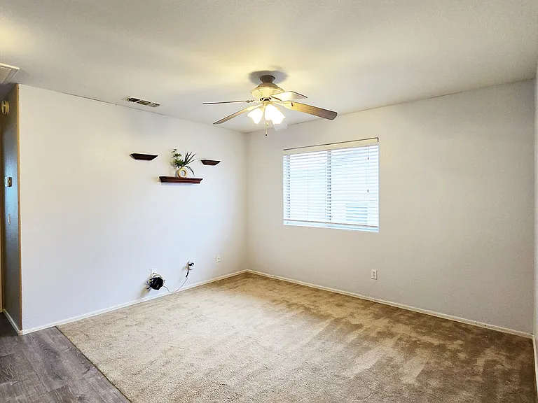 Loft or office/dan