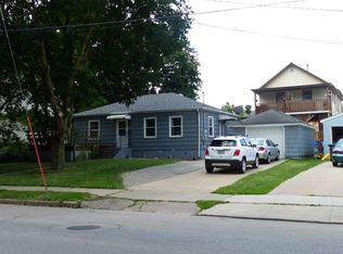 2275 Jackson St, Dubuque, IA 52001