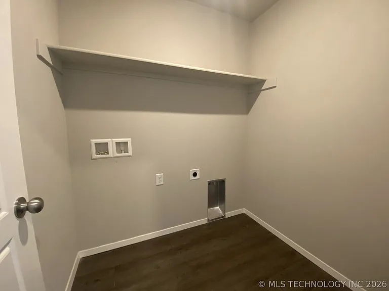 16239 S 88th East Ave — Photo 15