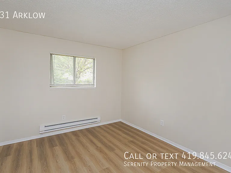 131 Arklow Dr — Photo 9
