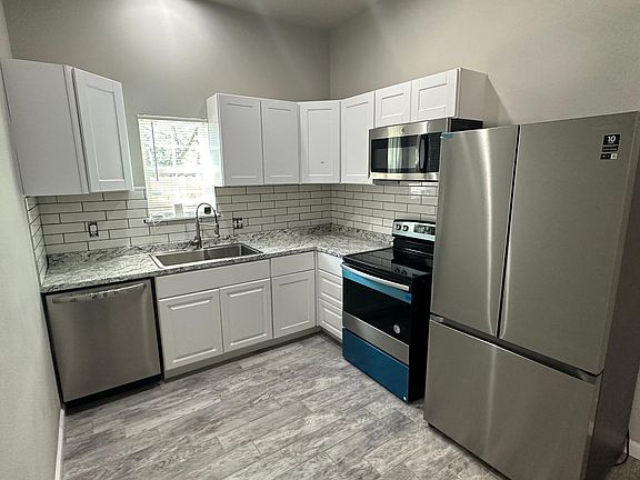 2nd image of 4424 Diaz Ave #1