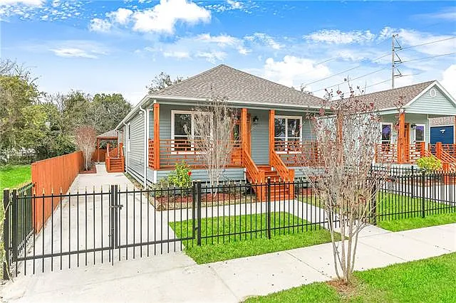 4 bed, 3.0 bath, 2126 sqft, $3,200 — Photo 2