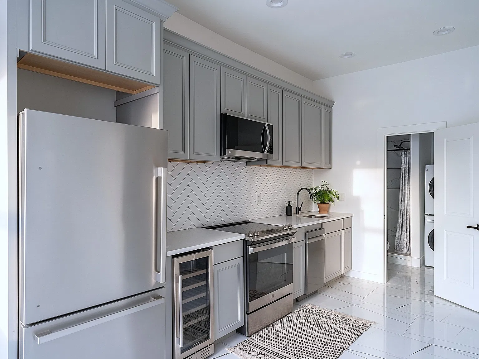 1 bed, 450 sqft, $1,500 — Photo 4
