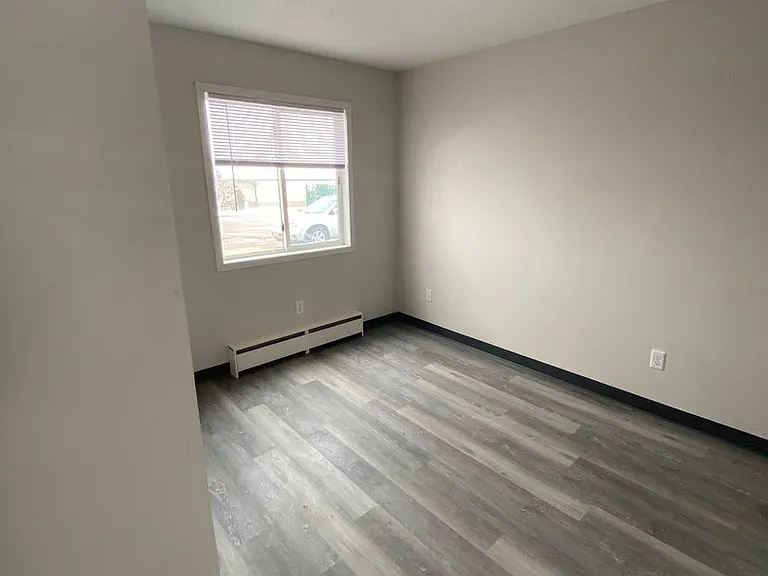 Cedar Rapids 444-Unit (Southview) — Photo 22