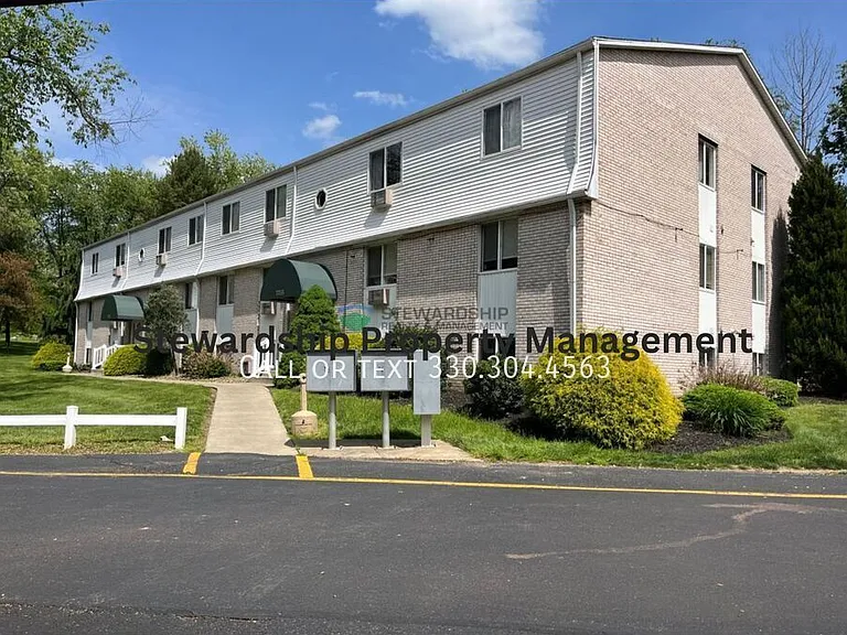 Village Woods Apartments — Photo 2