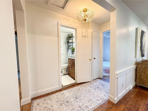 4th image of 8543 Grandview Ave