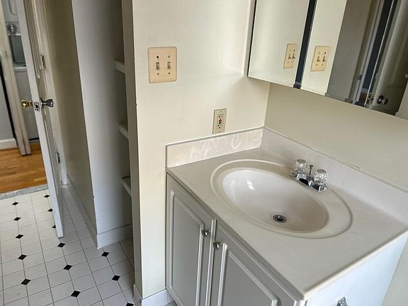 5th image of 1638 17th St NW APT 4