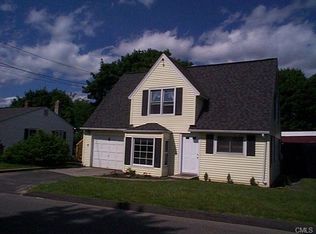 3 Hakim St, Danbury, CT 06810