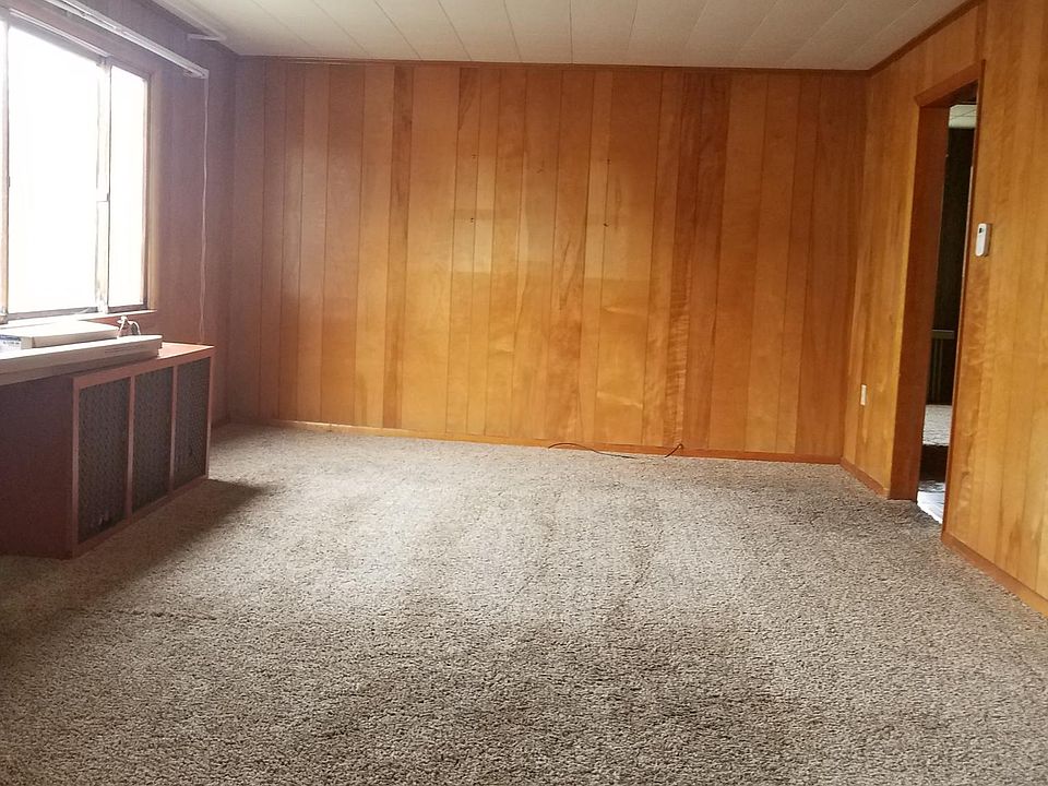 1st image of 637 Church St
