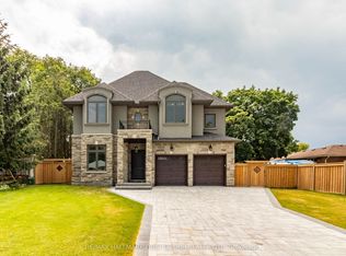 752 Hillview Cres, Pickering, ON L1W 2S1