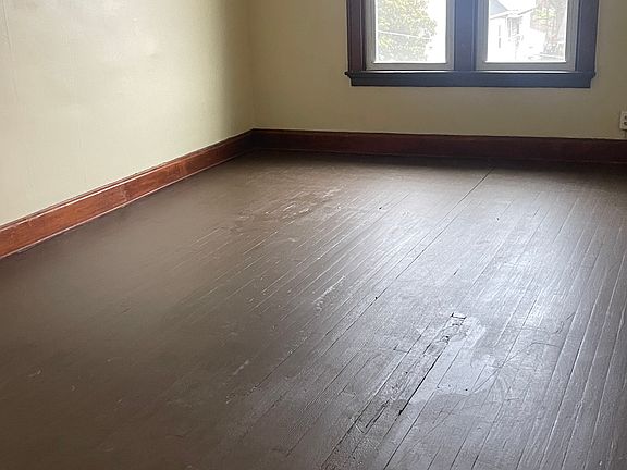 5th image of 1927 Neyer Ave