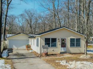 135 Kimberly Dr, Prudenville, MI
