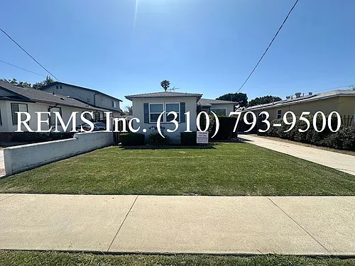 25021 Oak St Photo 1