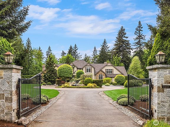 3rd image of 8407 255th Avenue NE