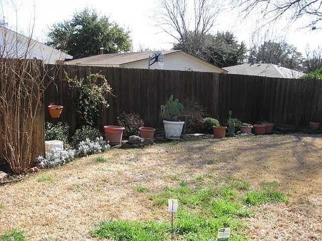 2nd image of 6516 Wickliff Trl