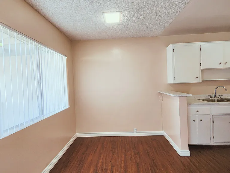 1815 Fremont Ave — Photo 5