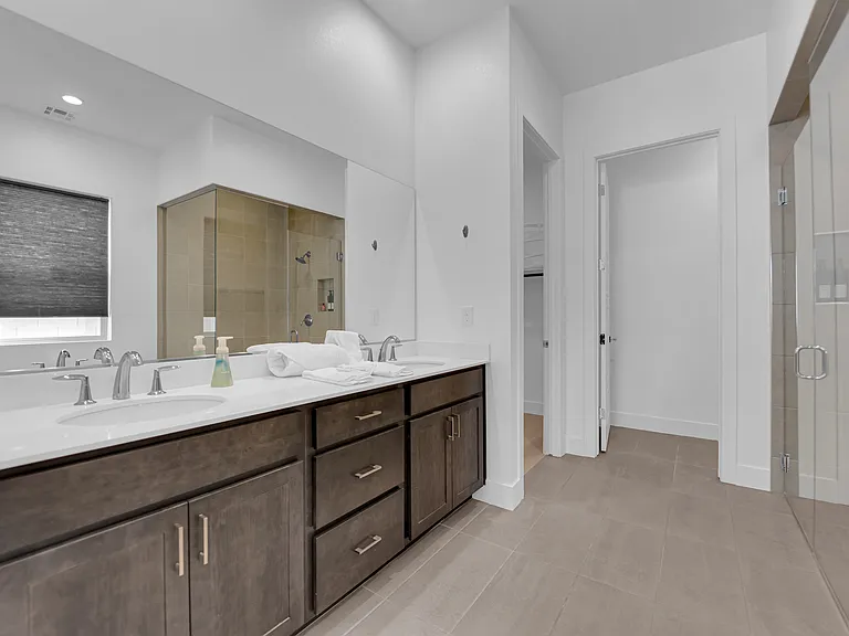 323 Robledo St — Photo 23