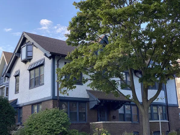 2036 East Kenilworth PLACE #2205 N Summit Ave, Milwaukee, WI 53202