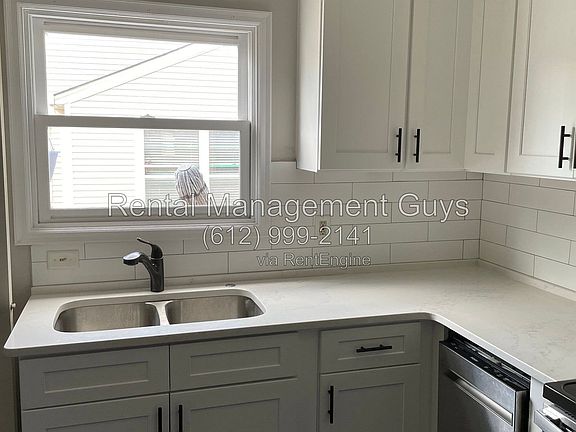 5th image of 3714 Kipling Ave S