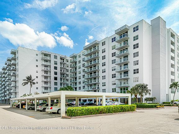 2nd image of 3450 S Ocean Blvd #2010