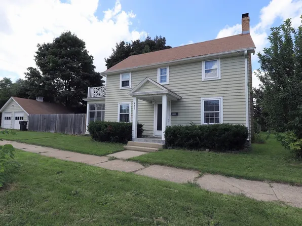 850 N Jackson St, Waukegan, IL 60085