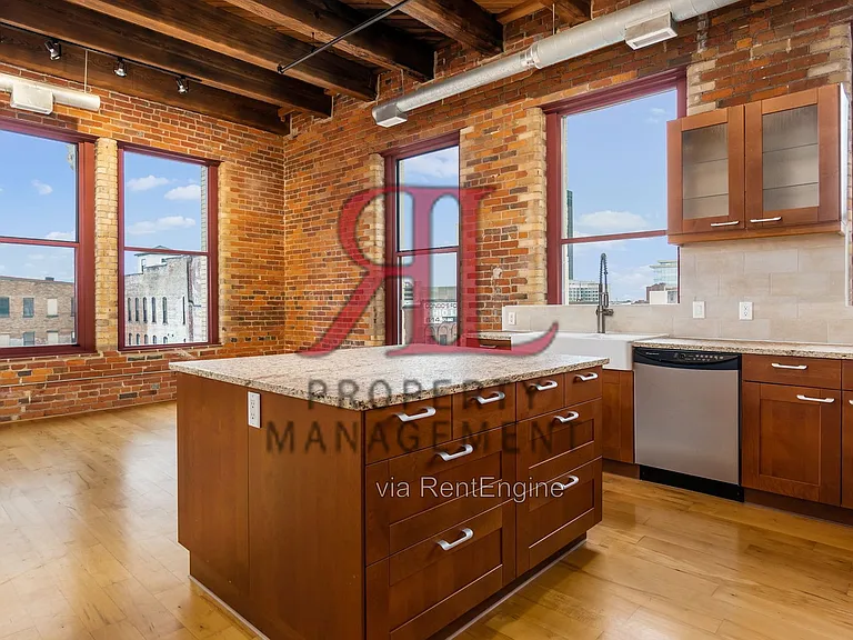 150 E Main St #504 — Photo 10