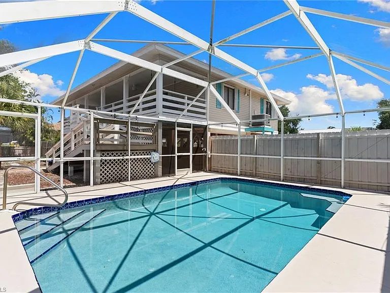 324 Waterleaf Ct — Photo 3