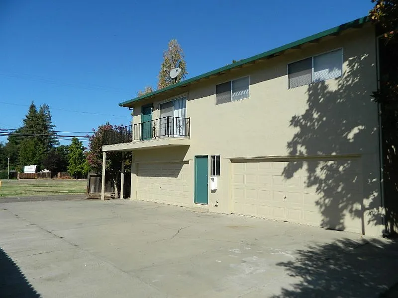 Building Photo 3