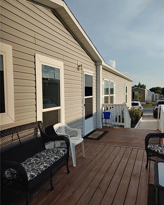 1st image of 12639 Claremont Cir #98