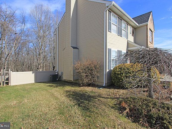 3rd image of 251 E Flagstone Dr