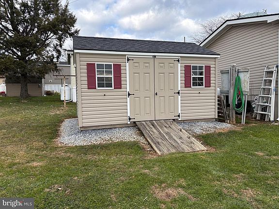 3rd image of 304 Pfautz Hill Rd #20
