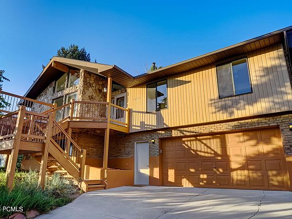 2nd image of 1200 N Cottonwood Cir